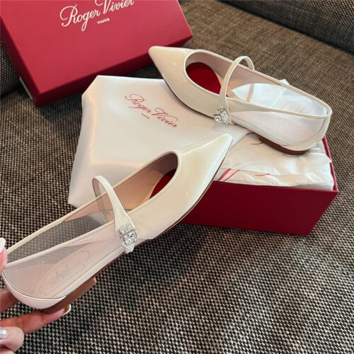 High Quality Luxury Roger Vivier New Side Drill Buckle High Heels – Style 79956 product detail