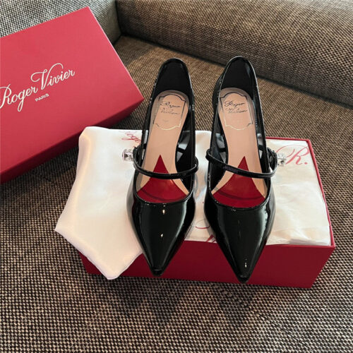 High Quality Luxury Roger Vivier New Side Drill Buckle High Heels product detail