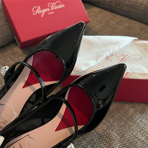 High Quality Luxury Roger Vivier New Side Drill Buckle High Heels product detail