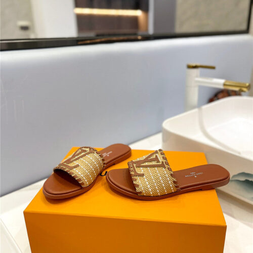 High Quality Luxury Louis Vuitton Logo Flat Slippers product detail