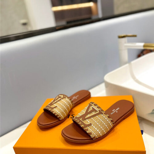 High Quality Luxury Louis Vuitton Logo Flat Slippers alternate view
