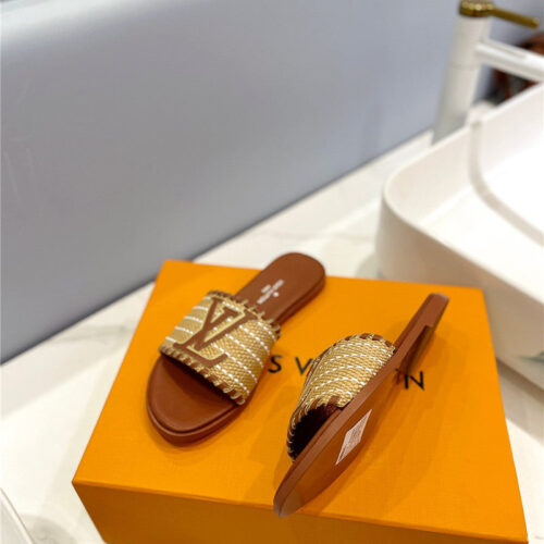 High Quality Luxury Louis Vuitton Logo Flat Slippers product detail