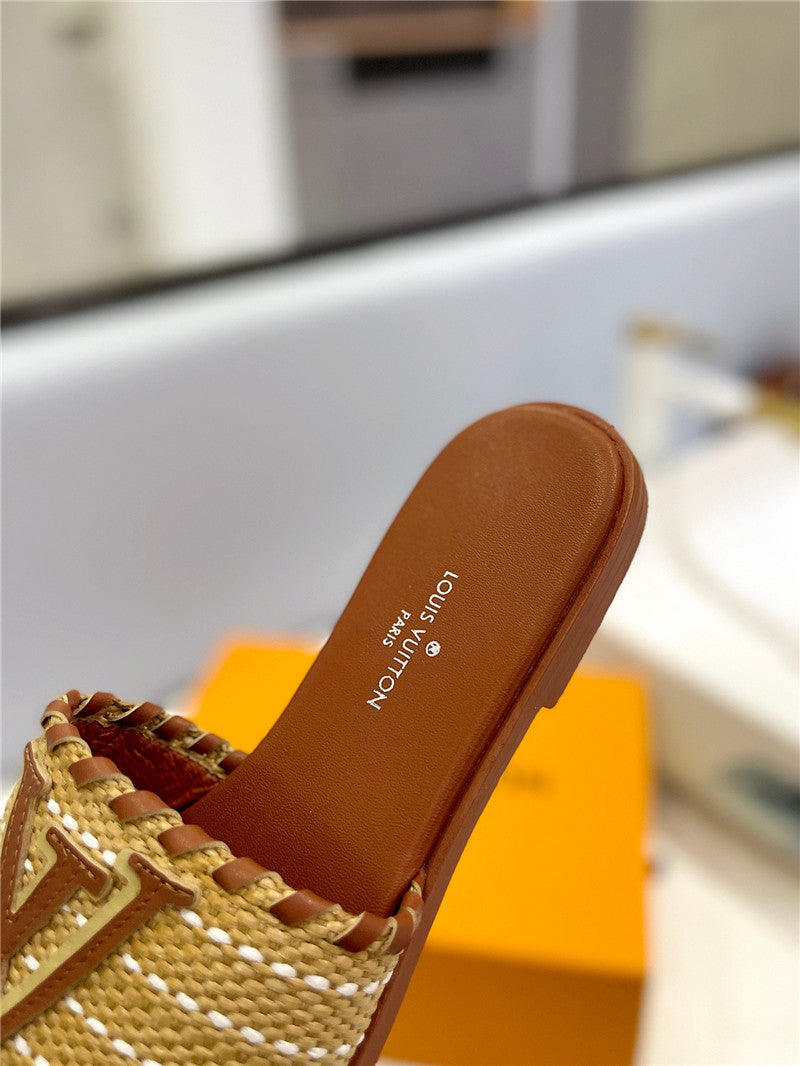 High Quality Luxury Louis Vuitton Logo Flat Slippers product detail