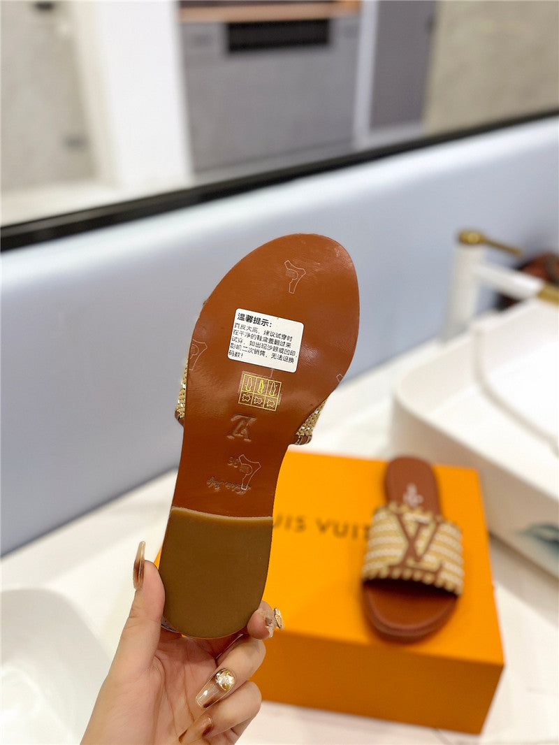High Quality Luxury Louis Vuitton Logo Flat Slippers product detail