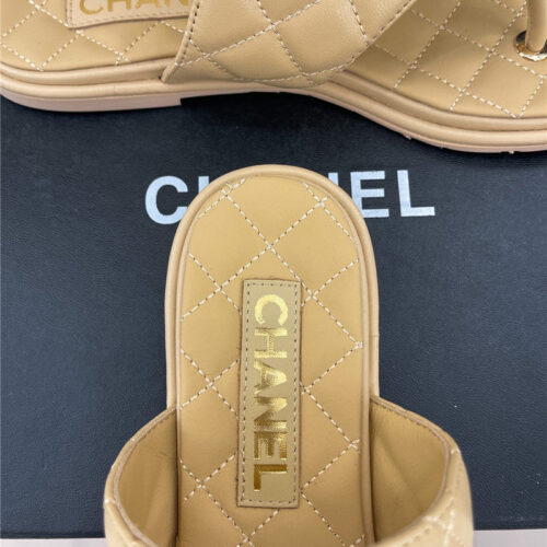 High Quality Luxury Chanel Rhombus Cc Logo Chain Buckle Flat Slippers – Style 85062 product detail