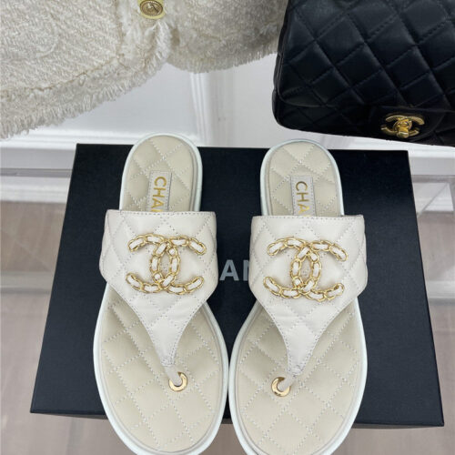 High Quality Luxury Chanel Rhombus Cc Logo Chain Buckle Flat Slippers product detail