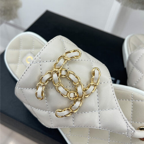 High Quality Luxury Chanel Rhombus Cc Logo Chain Buckle Flat Slippers product detail