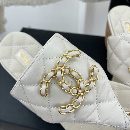 High Quality Luxury Chanel Rhombus Cc Logo Chain Buckle Slippers – Style 42118 product detail