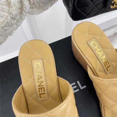 High Quality Luxury Chanel Rhombus Cc Logo Chain Buckle Slippers – Style 45510 product detail