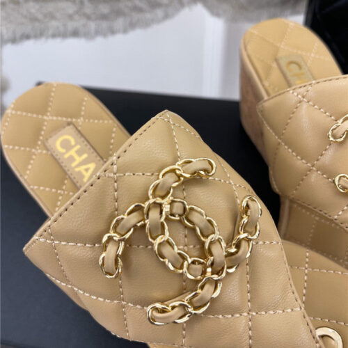 High Quality Luxury Chanel Rhombus Cc Logo Chain Buckle Slippers – Style 45510 product detail