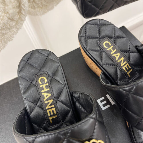 High Quality Luxury Chanel Rhombus Cc Logo Chain Buckle Slippers product detail