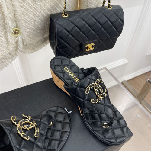 High Quality Luxury Chanel Rhombus Cc Logo Chain Buckle Slippers product detail
