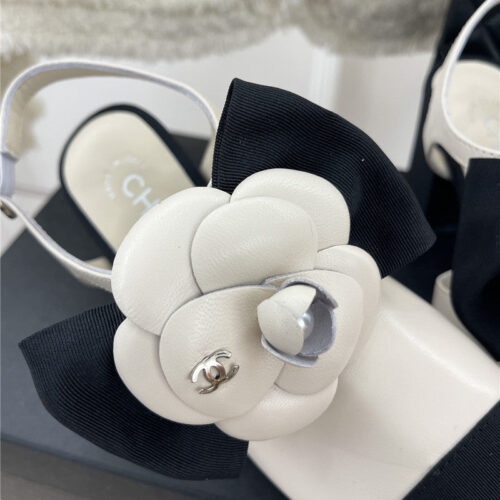 High Quality Luxury Chanel Camellia Bow Chunky Heel Sandals – Style 90502 product detail
