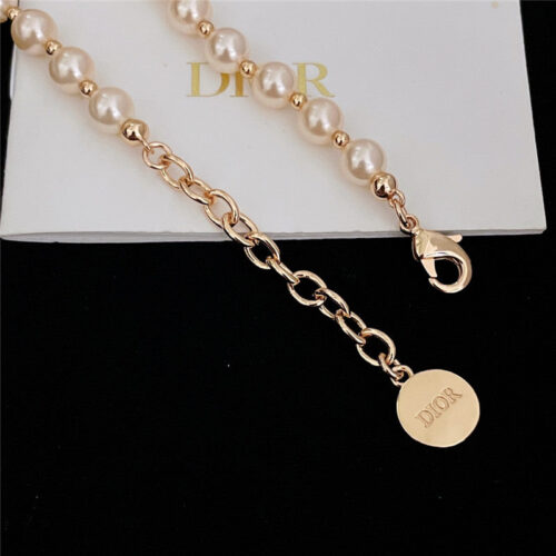 High Quality Luxury Dior Pearl Chain product detail