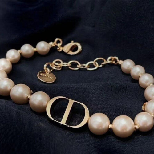 High Quality Luxury Dior Pearl Chain alternate view
