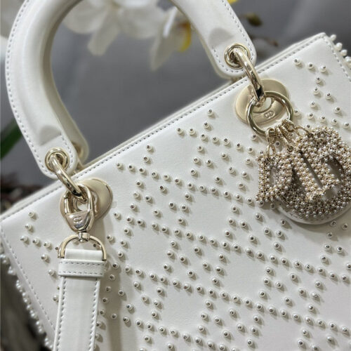 High Quality Luxury Lady Dior Five-Frame Embroidered White Pearl Bag product detail