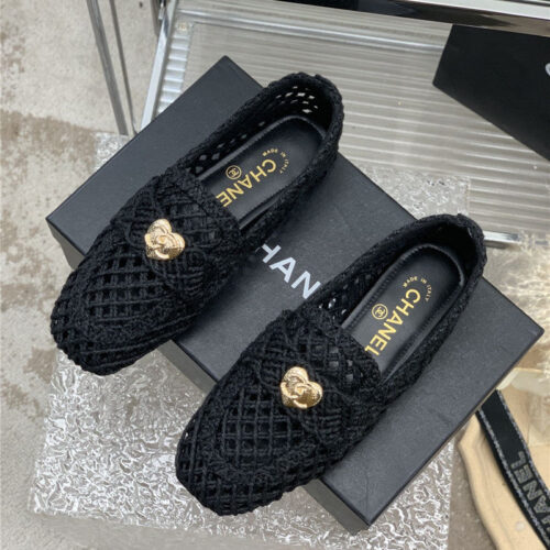 High Quality Luxury Chanel Hollow Roman Slippers alternate view