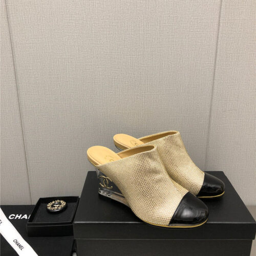 High Quality Luxury Chanel Counter Catwalk Platform Slippers – Style 79750 product detail