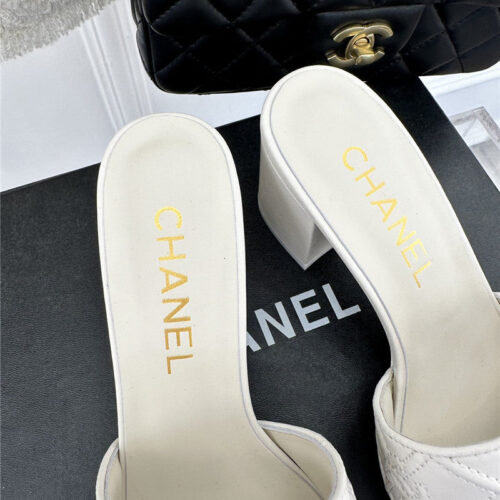High Quality Luxury Chanel Rhombus Cc Logo Chunky Heel Slippers – Style 63014 product detail