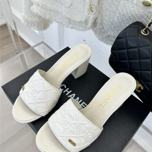High Quality Luxury Chanel Rhombus Cc Logo Chunky Heel Slippers – Style 63014 product detail