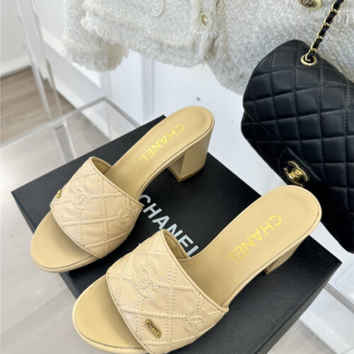 High Quality Luxury Chanel Rhombus Cc Logo Chunky Heel Slippers – Style 33638 product detail