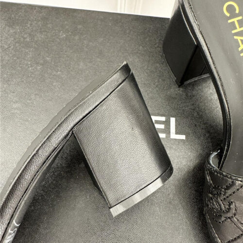 High Quality Luxury Chanel Rhombus Cc Logo Chunky Heel Slippers product detail