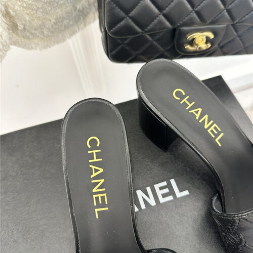 High Quality Luxury Chanel Rhombus Cc Logo Chunky Heel Slippers product detail