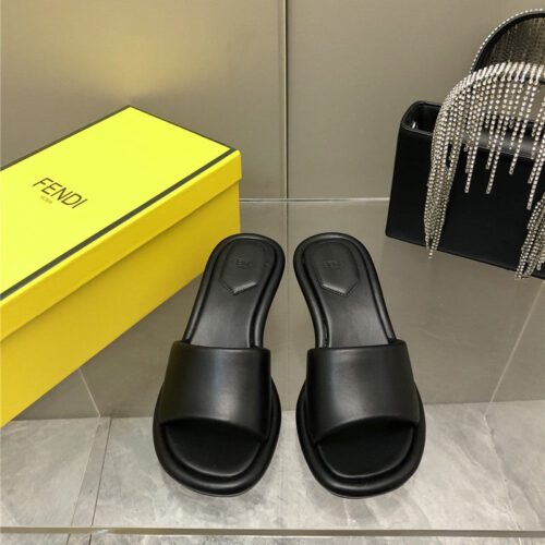 High Quality Luxury Fendi FF Chunky Heel Slippers product detail