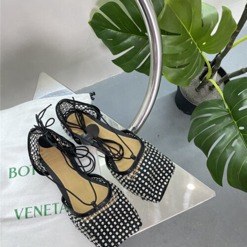 High Quality Luxury Bottega Veneta New Mesh Diamond Roman Series Sandals – Style 70438