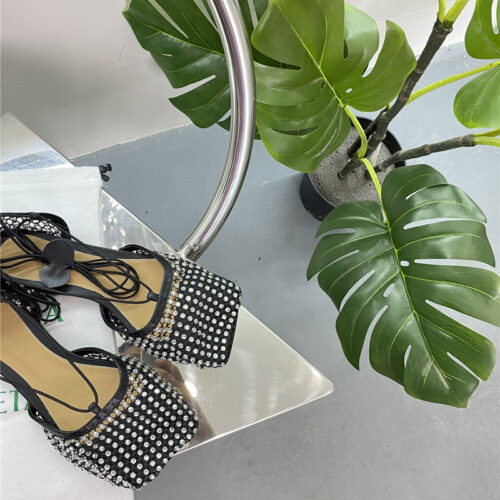 High Quality Luxury Bottega Veneta New Mesh Diamond Roman Series Sandals – Style 70438 product detail