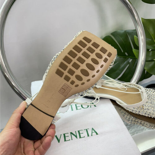 High Quality Luxury Bottega Veneta New Mesh Diamond Roman Series Sandals – Style 39366 product detail