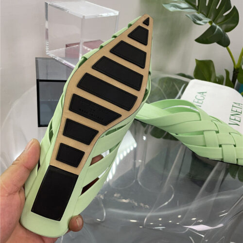 High Quality Luxury Bottega Veneta Square Toe Flat Woven Slides – Style 34150 product detail