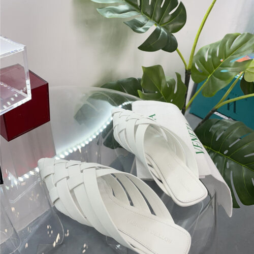 High Quality Luxury Bottega Veneta Square Toe Flat Woven Slides – Style 72006 product detail
