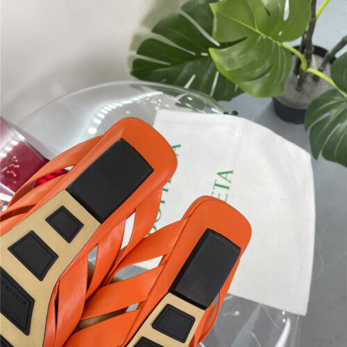 High Quality Luxury Bottega Veneta Square Toe Flat Woven Slides – Style 08166 product detail