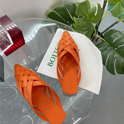 High Quality Luxury Bottega Veneta Square Toe Flat Woven Slides – Style 08166 product detail