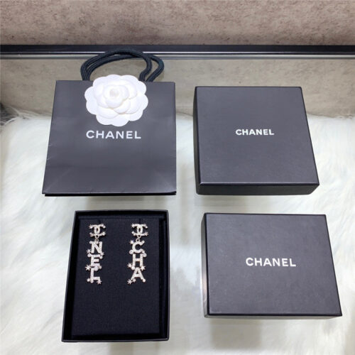 High Quality Luxury Chanel Letter Crystal Earrings product detail