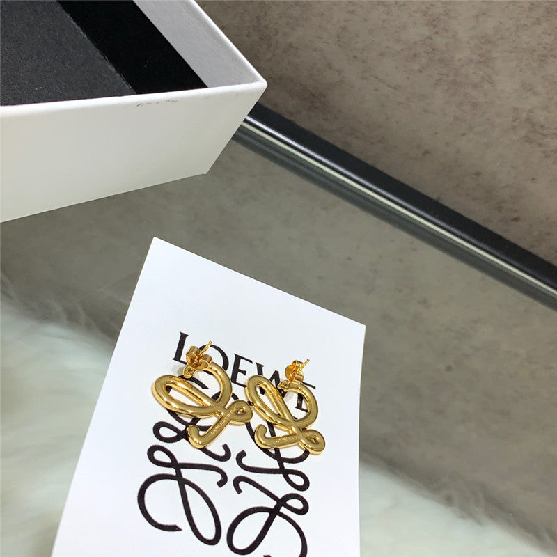 High Quality Luxury Loewe Classic Fashionable Logo Earrings product detail