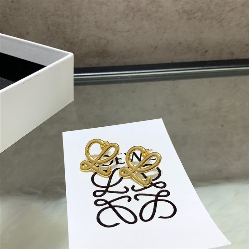 High Quality Luxury Loewe Classic Fashionable Logo Earrings product detail