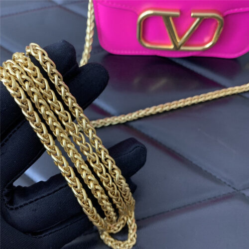 High Quality Luxury Valentino V Logo Leather Bag – Style 03870 product detail