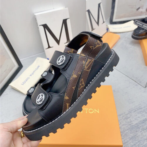 High Quality Luxury Louis Vuitton Archlight Beach Sandals – Style 47971 product detail