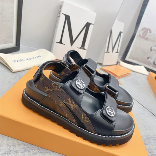 High Quality Luxury Louis Vuitton Archlight Beach Sandals – Style 47971 product detail