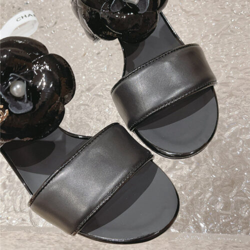 High Quality Luxury Chanel Chunky Heel Camellia Sandals product detail