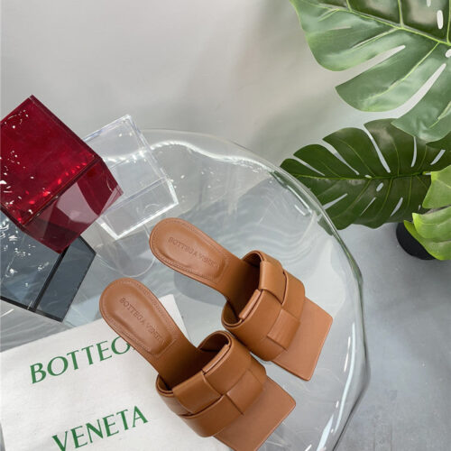 High Quality Luxury Bottega Veneta Windmill Cube Slippers – Style 43718