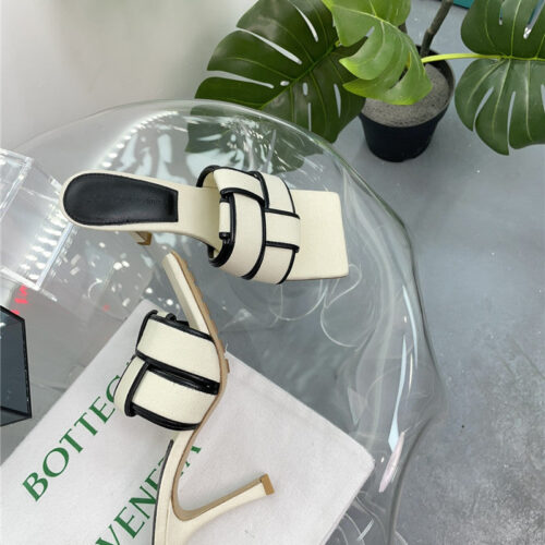 High Quality Luxury Bottega Veneta Windmill Cube Slippers – Style 79878 product detail
