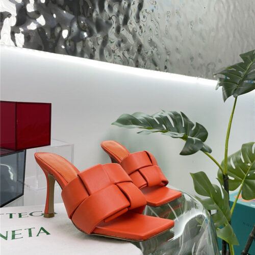 High Quality Luxury Bottega Veneta Windmill Cube Slippers – Style 48806