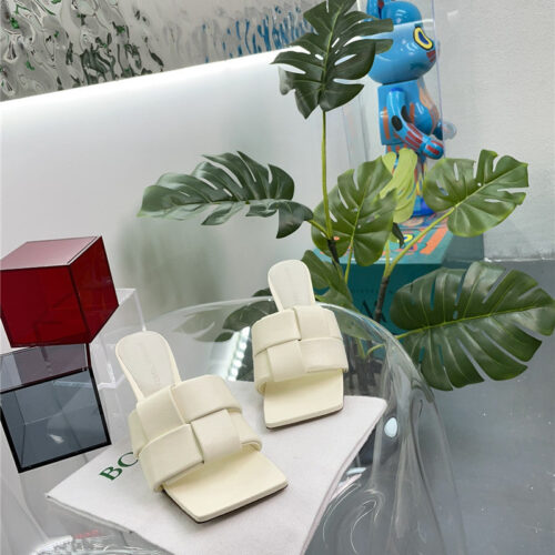 High Quality Luxury Bottega Veneta Windmill Cube Slippers product detail