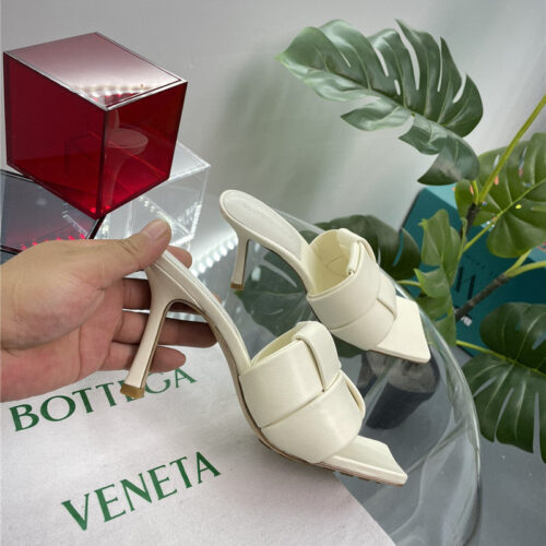 High Quality Luxury Bottega Veneta Windmill Cube Slippers product detail