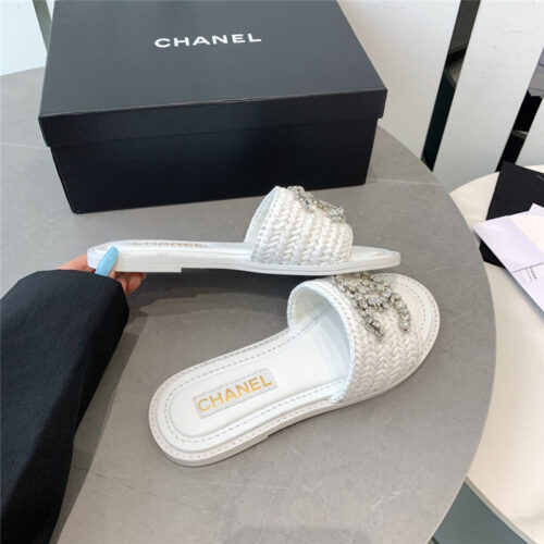 High Quality Luxury Chanel Rhinestone Double C Artificial Woven Sandals And Slippers product detail
