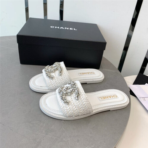 High Quality Luxury Chanel Rhinestone Double C Artificial Woven Sandals And Slippers product detail