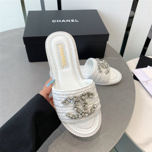 High Quality Luxury Chanel Rhinestone Double C Artificial Woven Sandals And Slippers product detail